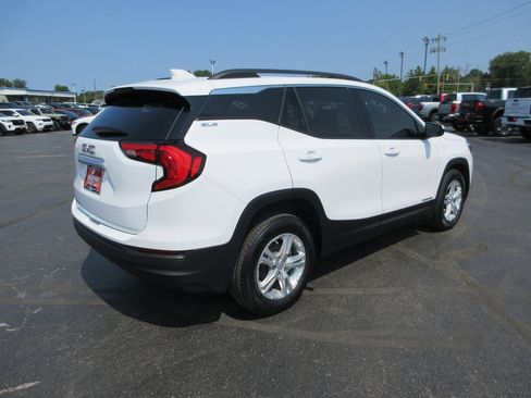 Used 2020 GMC Terrain SLE w/ Driver Convenience Package FWD image 6