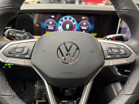 New 2026 Volkswagen Tiguan SEL R-Line AWD/4WD image 23