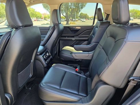 Used 2024 Lincoln Aviator 2WD w/ Premium Package image 12
