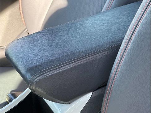 Used 2019 Chevrolet Bolt Premier w/ Infotainment Package image 19