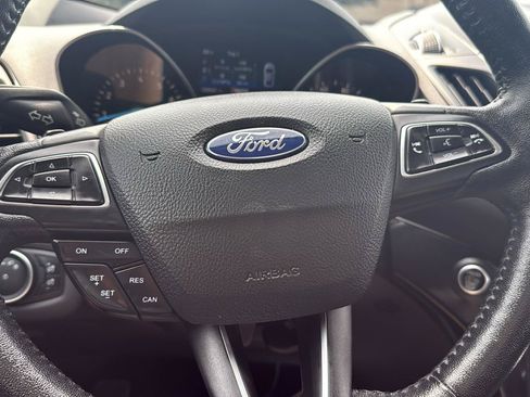 Used 2017 Ford Escape Titanium w/ Canadian Touring Package FWD image 17