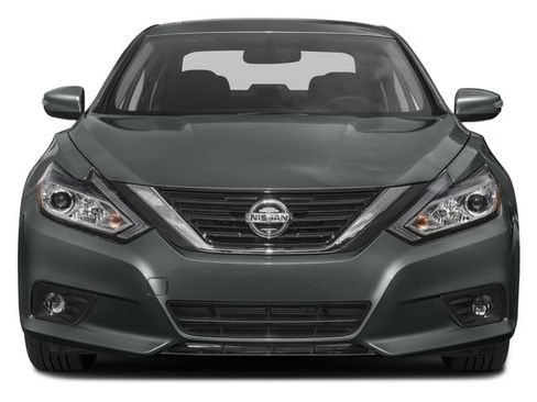 Used 2016 Nissan Altima 2.5 SL w/ 2.5 Technology Package FWD image 4