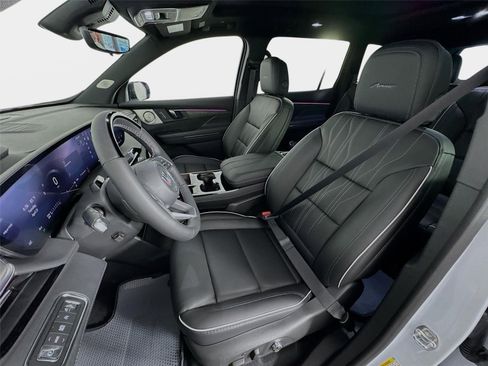 New 2026 Buick Enclave Avenir FWD image 11