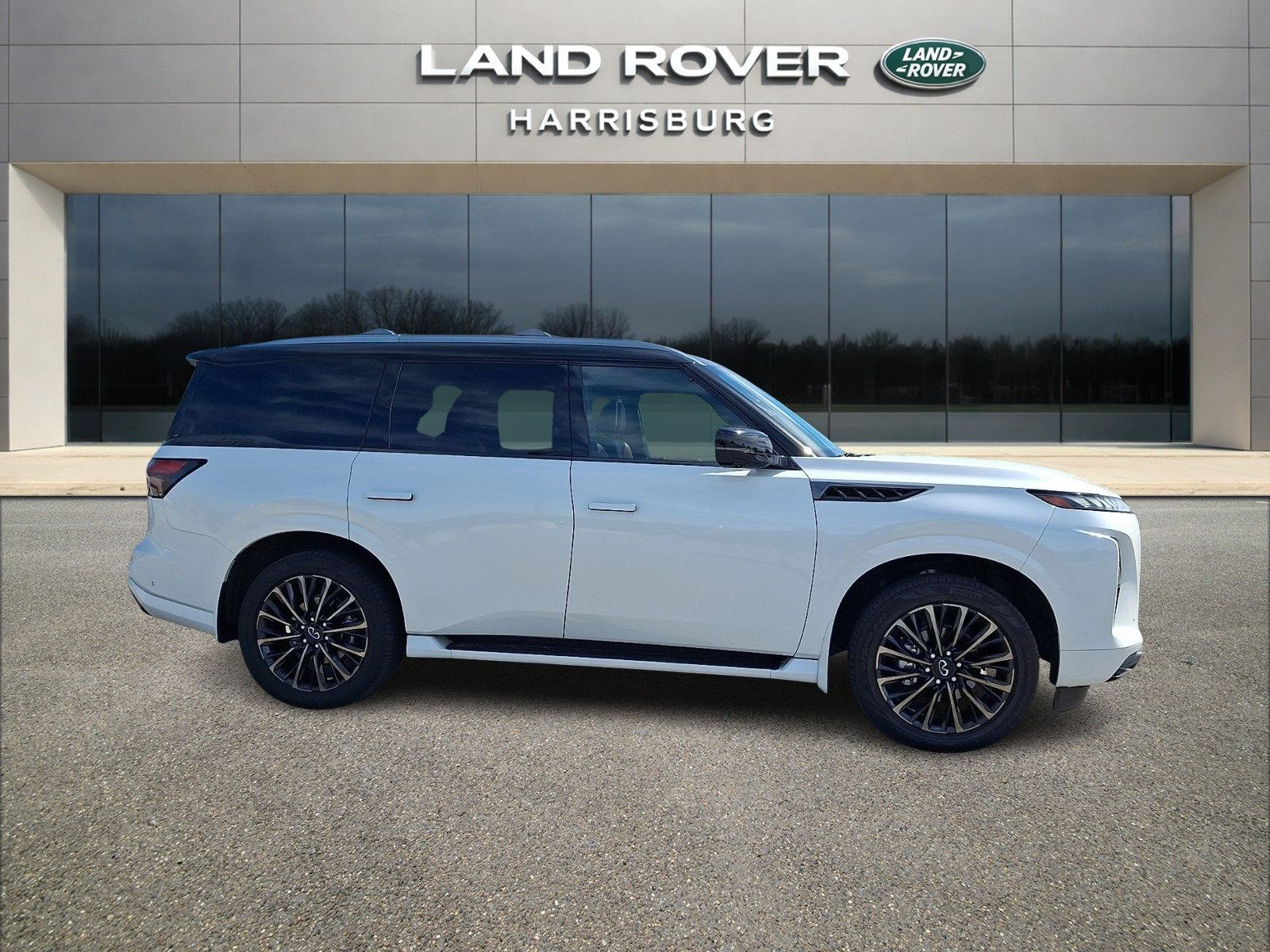 Used 2025 INFINITI QX80 Autograph w/ Premium Cargo Package AWD/4WD image 5