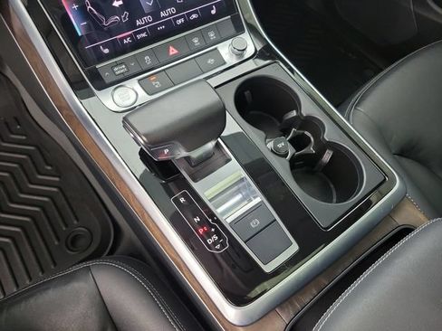 Used 2019 Audi Q8 Premium w/ Convenience Package AWD/4WD image 29