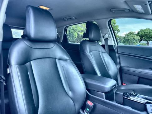 Certified 2025 Kia Sportage EX FWD image 27