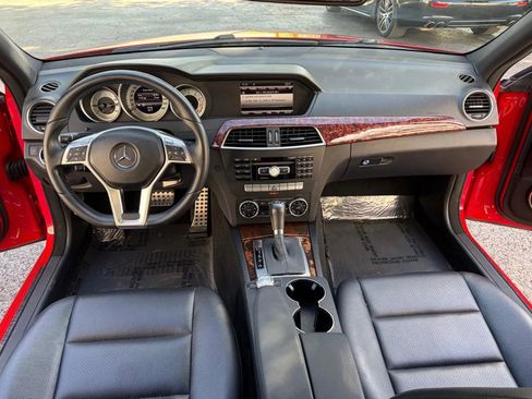 Used 2013 Mercedes-Benz C 250 Sedan w/ Multimedia Pkg image 21