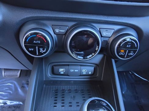 New 2025 Hyundai Venue SEL image 20