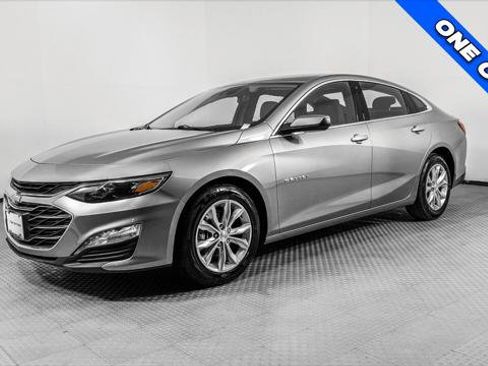 Used 2024 Chevrolet Malibu LT FWD image 2