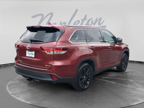 Used 2019 Toyota Highlander SE AWD/4WD image 7