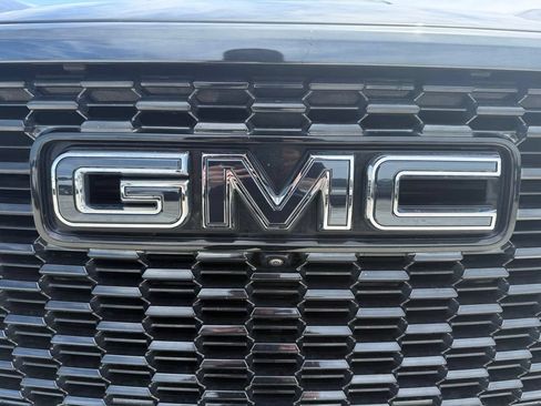 Used 2024 GMC Yukon Denali Ultimate AWD/4WD image 18