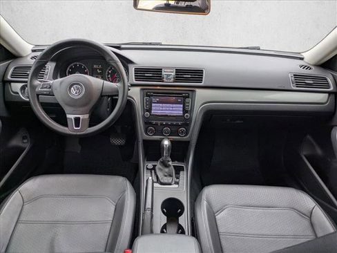 Used 2015 Volkswagen Passat 1.8T S FWD image 17