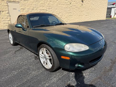 Used 2001 MAZDA MX-5 Miata RWD image 7