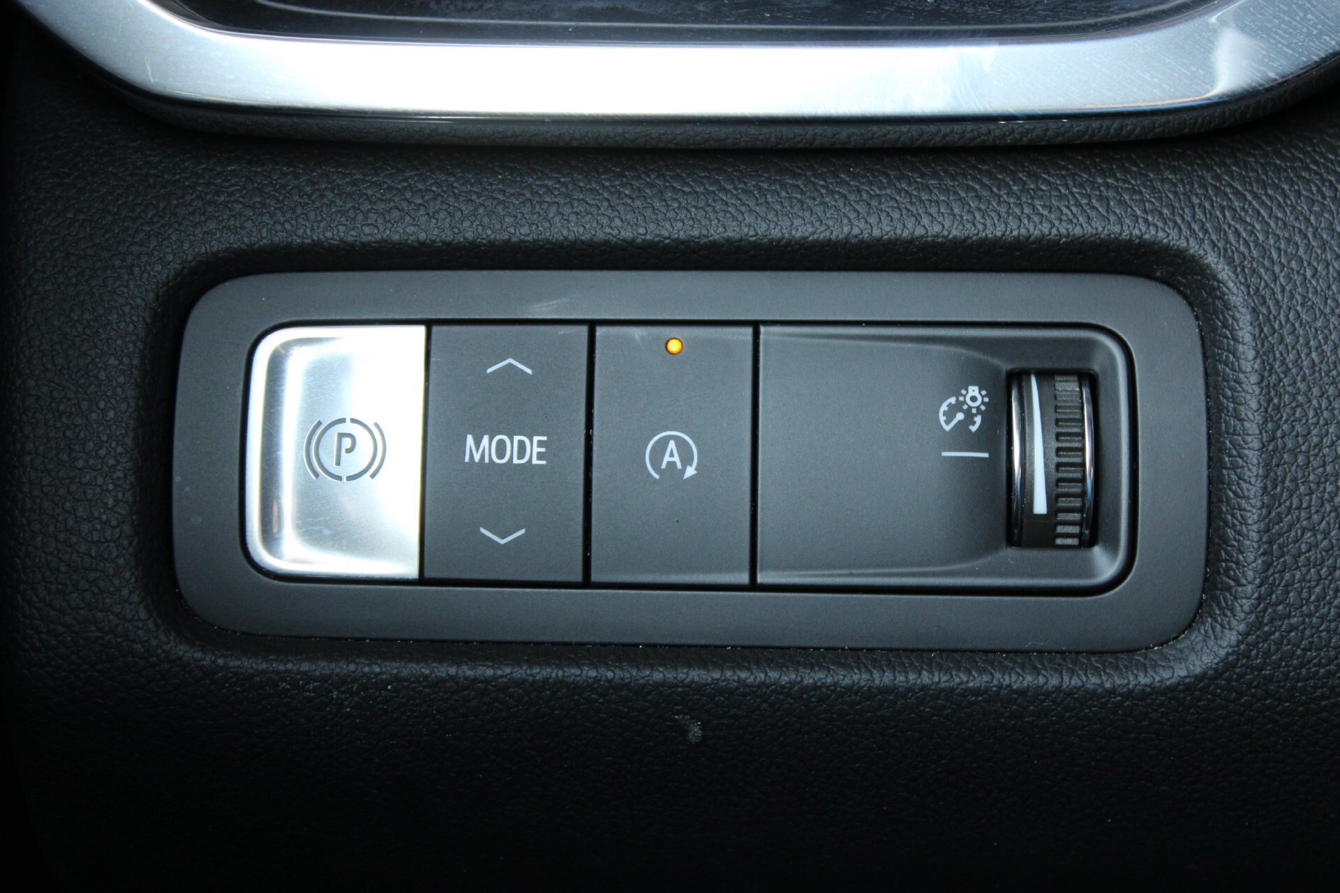 Used 2026 GMC Acadia Elevation w/ Elevation Premium Package FWD image 24