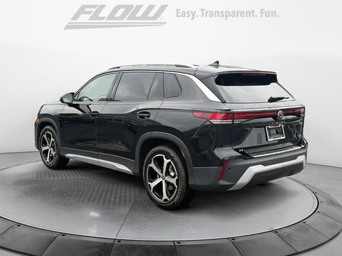 New 2026 Volkswagen Tiguan SE FWD image 5