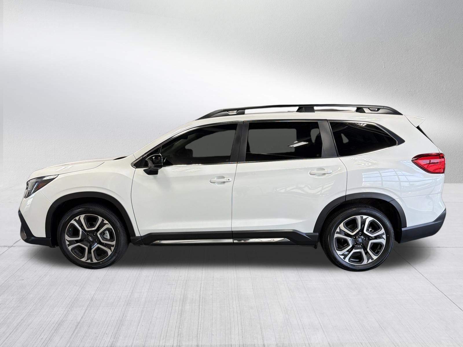 Used 2024 Subaru Ascent Limited AWD/4WD image 4