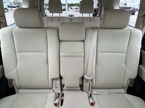 Used 2022 Lexus GX 460 Premium w/ Premium Package AWD/4WD image 14
