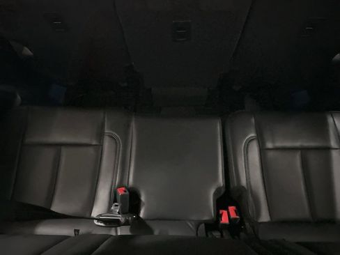 Used 2019 Ford Expedition XLT w/ Equipment Group 202A AWD/4WD image 25