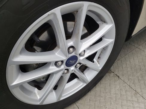Used 2018 Ford Focus SE image 31