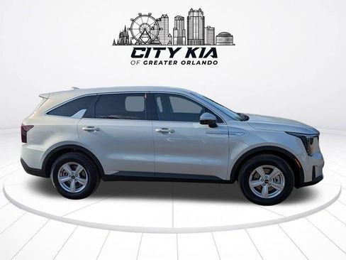 New 2026 Kia Sorento LX FWD image 7