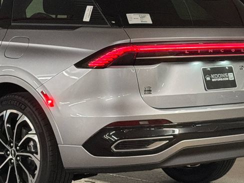 New 2026 Lincoln Nautilus Reserve AWD/4WD image 7