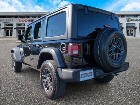Used 2024 Jeep Wrangler Sport S image 6