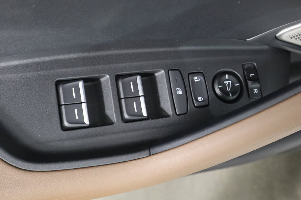 Used 2021 Acura TLX w/ Technology Package FWD image 19
