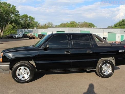 Used 2004 Chevrolet Avalanche Z71 image 6