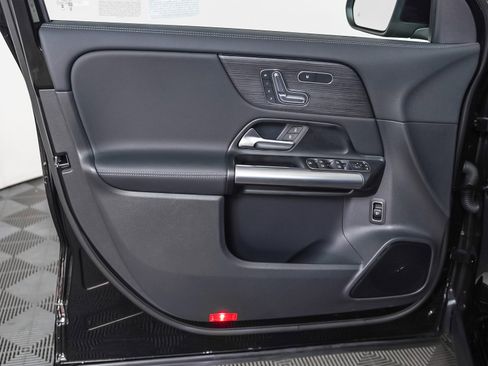 Certified 2026 Mercedes-Benz GLA 250 image 24