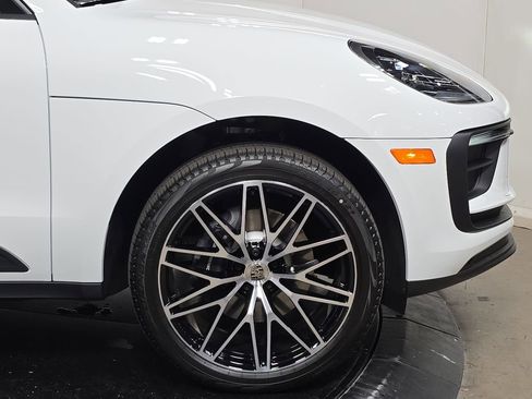 New 2026 Porsche Macan image 11