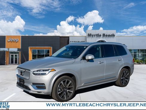 Used 2023 Volvo XC90 B6 Plus image 1