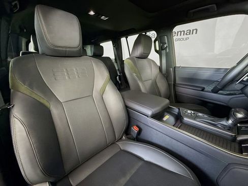 Used 2024 Lexus GX 550 image 29