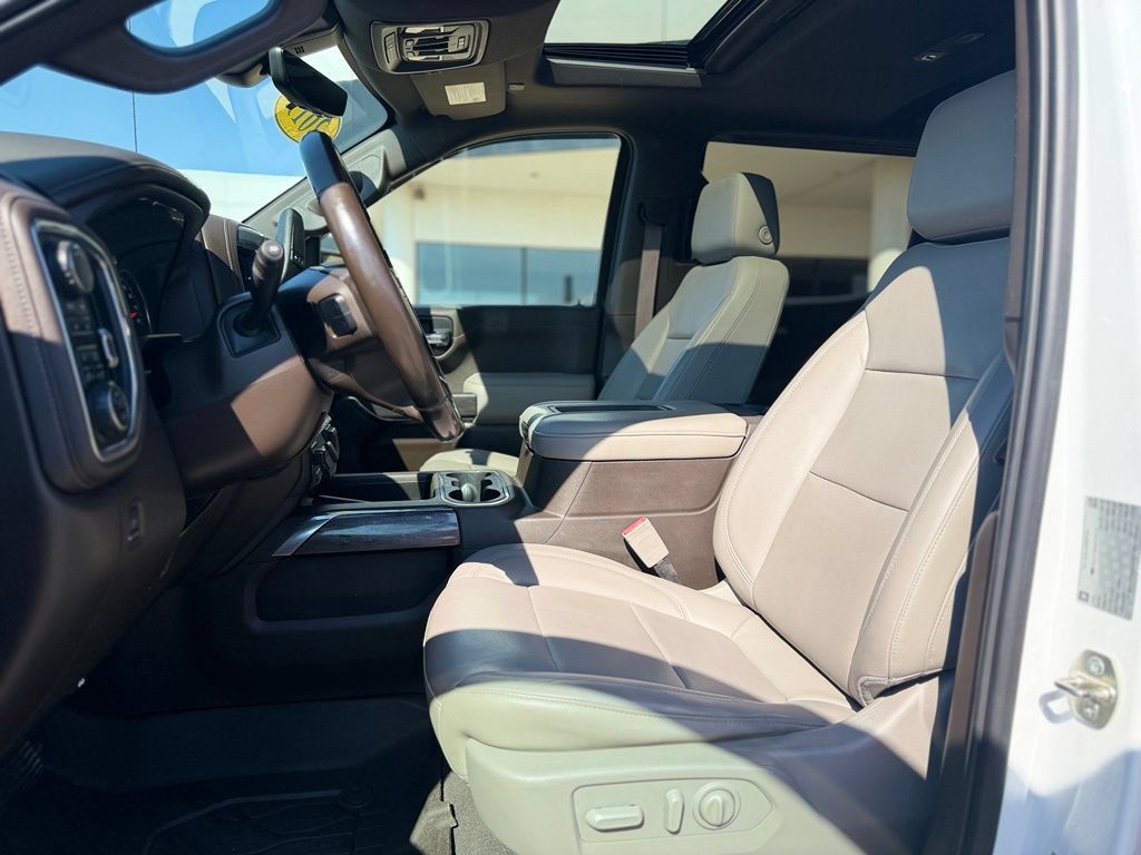 Used 2019 Chevrolet Silverado 1500 LTZ w/ LTZ Premium Package AWD/4WD image 7