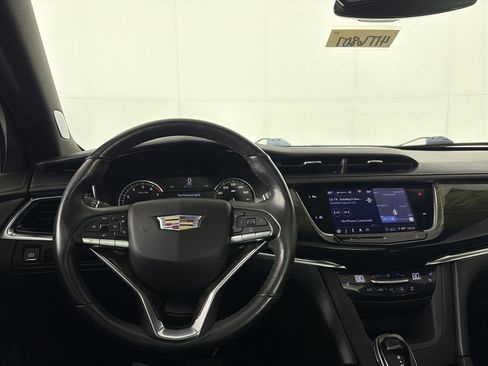 Used 2020 Cadillac XT6 Premium Luxury image 9