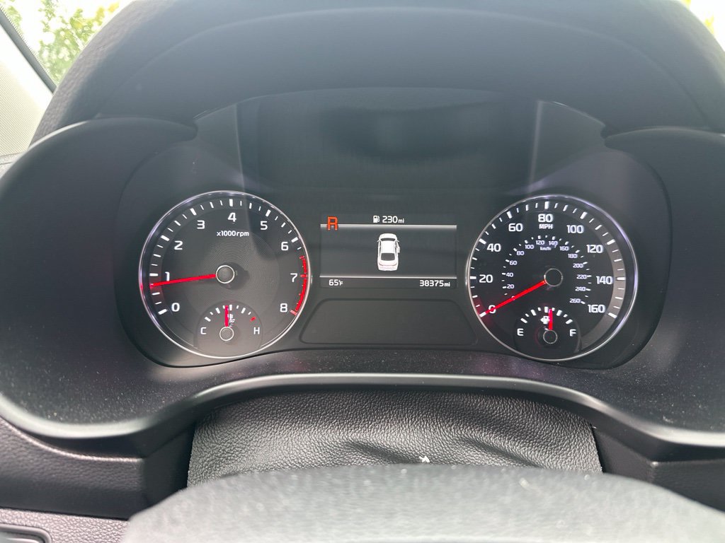 Used 2023 Kia Forte LXS w/ LXS Technology Package FWD image 9
