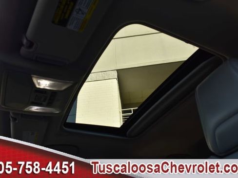 Used 2022 Toyota RAV4 XLE Premium image 23