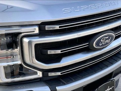 Used 2020 Ford F250 Platinum w/ FX4 Off-Road Package image 34