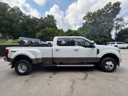 Used 2022 Ford F350 Lariat w/ Lariat Ultimate Package AWD/4WD image 10