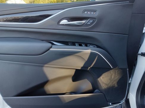 Certified 2024 Cadillac Escalade Sport image 12