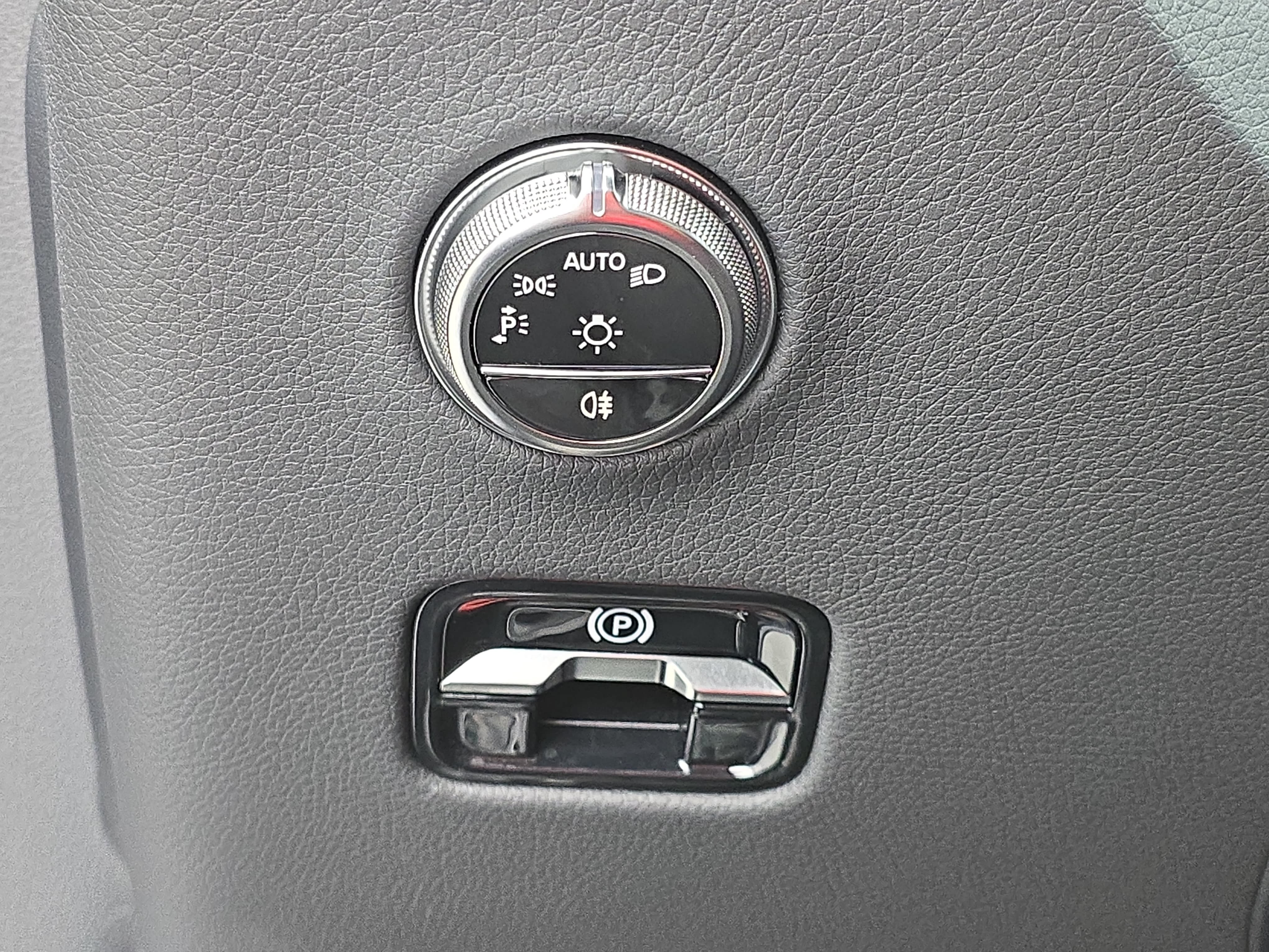 Certified 2026 Mercedes-Benz GLC 300 image 26