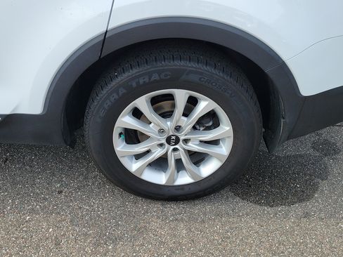Certified 2021 Kia Telluride LX AWD/4WD image 37