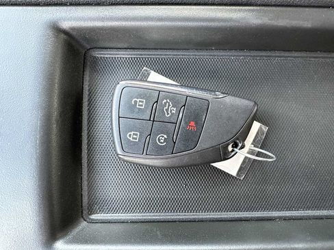 Used 2023 Chevrolet Silverado 1500 LT AWD/4WD image 39