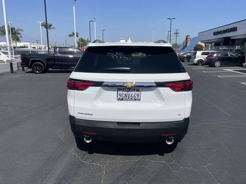 Used 2023 Chevrolet Traverse LT FWD image 5