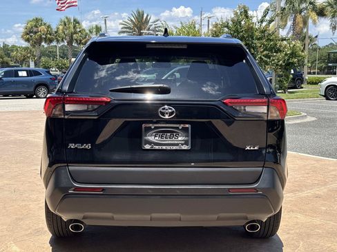 Used 2024 Toyota RAV4 XLE FWD image 4