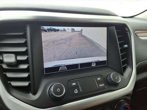 Certified 2023 GMC Acadia SLE w/ Driver Convenience Package image 21