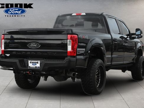 Used 2019 Ford F250 XL w/ STX Appearance Package AWD/4WD image 3