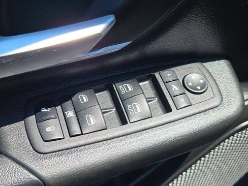 Used 2023 RAM 1500 Big Horn AWD/4WD image 28