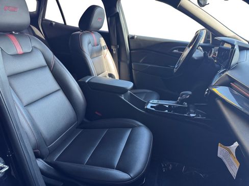Used 2024 Chevrolet Trax RS w/ Sunroof Package FWD image 15