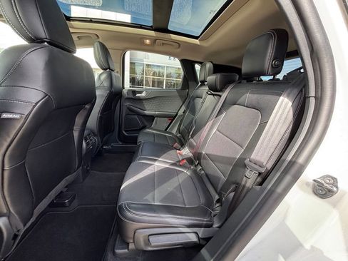 Used 2020 Ford Escape Titanium image 14