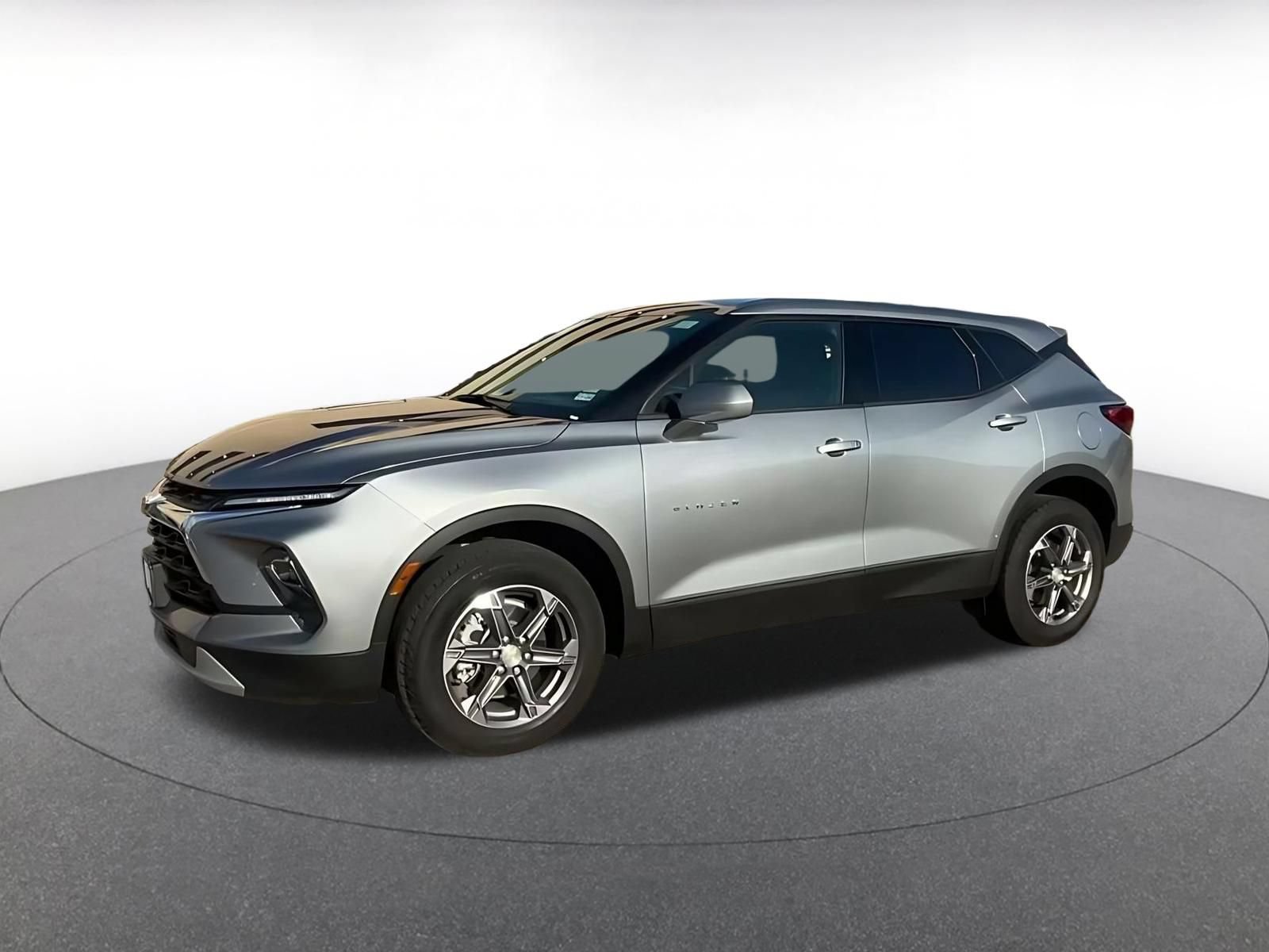 Used 2026 Chevrolet Blazer LT FWD image 8
